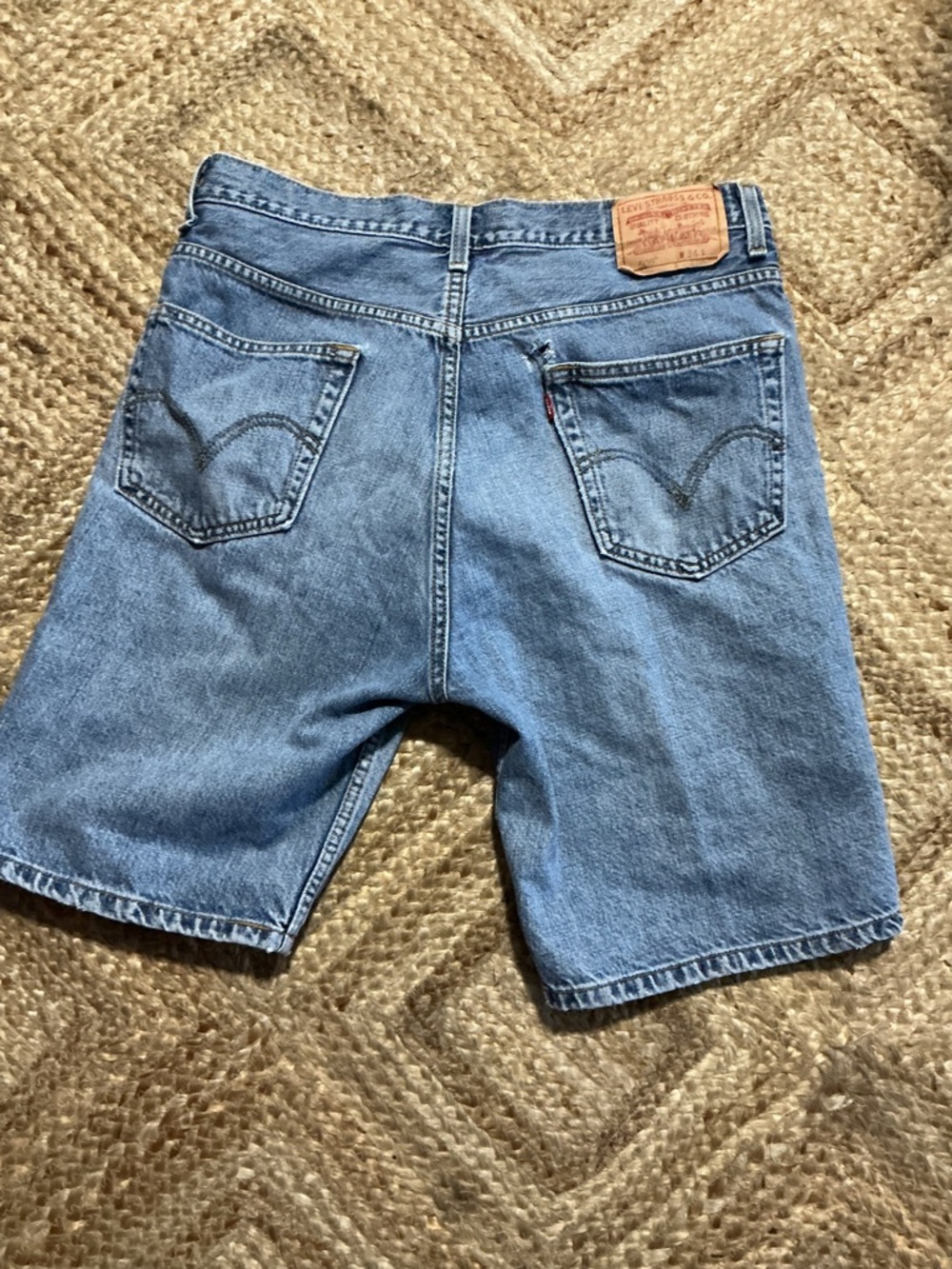 Levi's Men's Light Blue Denim Jean Shorts - Classic Back Pocket Style